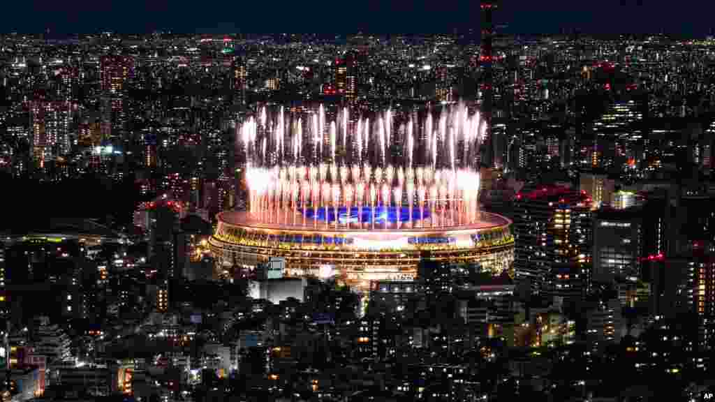 آتش‌بازی در مراسم اختتامیه المپیک ۲۰۲۰ توکیو