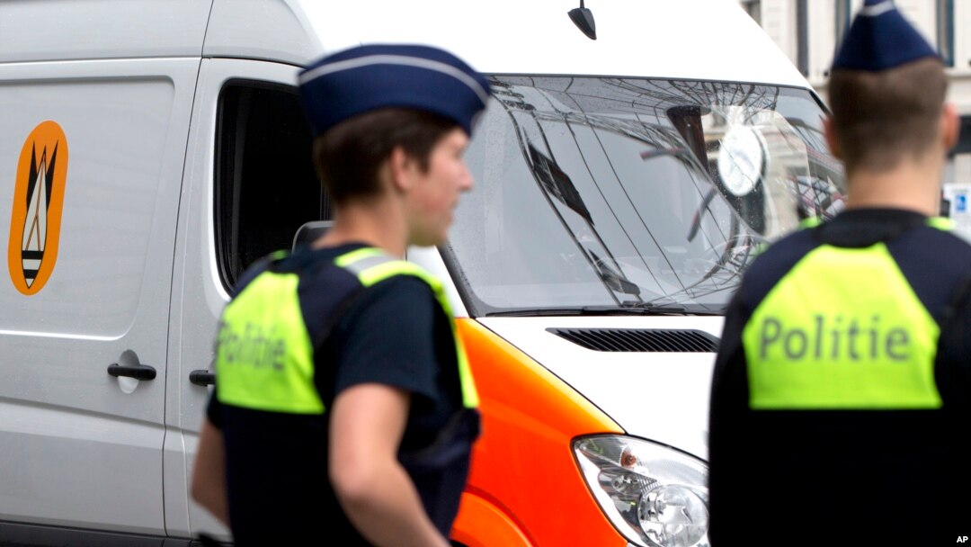 Polisi Belgia melakukan operasi penggerebekan di kota Antwerpen (foto: dok).