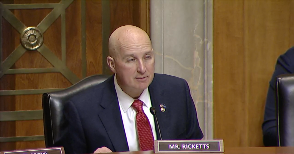 美参议员:AI竞赛已进入关键窗口期 必须防止中国赶超