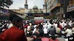 Urumchidagi masjid, 2008-yil, 8-avgust