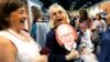 Buffett Fields Shareholders' Questions for Hours