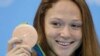 Белорусская пловчиха продала золотую медаль, чтобы поддержать оппозицию