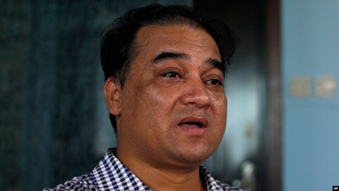 Ilhom To'xti, pekinlik uyg'ur professori