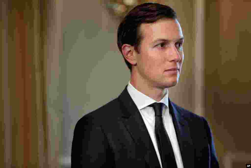 Le conseiller principal de la Maison Blanche et gendre du président Donald Trump, Jared Kushner lors d&#39;une conférence de presse du chef d&rsquo;Etat américain à Bedminster, NJ, 11 août 2017.