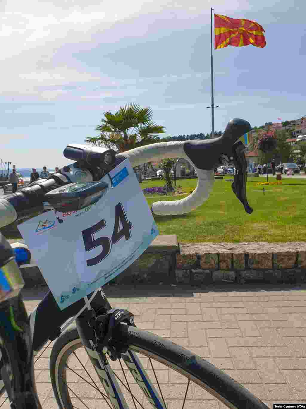 Хуманитарна велосипедска тура околу Охридско Езеро