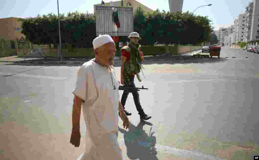 [급변하는 리비아] 시민군 트리폴리 입성, 가다피 잠적