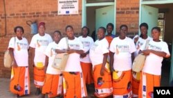 Omama bemangweni weMaphisa abamelele ukubeletha esibhedlela