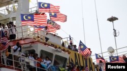 ရခိုင်ဒေသအတွက် မလေးရှားအကူအညီသင်္ဘော ဆိုက်ရောက် (သတင်းဓါတ်ပုံ) 