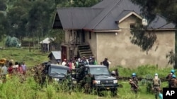 Miembros de la misión de paz de la ONU monta guardia en la localidad de Nyiragongo, en la República Democrática del Congo, donde falleció el embajador italiano Luca Attanasio, el 22 de febrero de 2021.