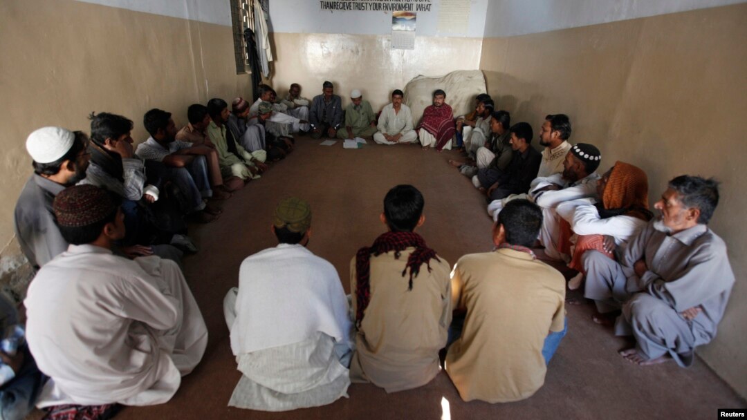 Pokistonda VICH bilan og'rigan bemorlar yig'ini. Karachi, 30-noyabr, 2013-yil.