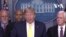 Трамп хоче знизити податок на зарплату через коронавірус. Відео