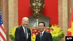 美国总统拜登2023年9月11日在河内会见越南国家主席武文赏。（法新社）