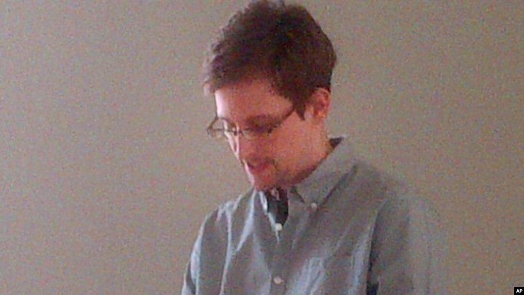 Warga AS, Edward Snowden telah tertahan selama tiga minggu di zona transit bandara Sheremetyevo di Moskow (foto: dok).