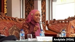 Dosen Pasca Sarjana Perguruan Tinggi Ilmu Al Quran Jakarta, Dr. Nur Rofiah Bil Uzm, menjadi salah satu pemateri dalam Kongres Ulama Perempuan Indonesia di Pesantren Kebon Jambu, Babakan, Cirebon, Jawa Barat (Foto: VOA/ Andylala)