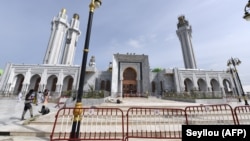 Esplanade de la Grande Mosquée des Mourides à Dakar, le 25 septembre 2019.