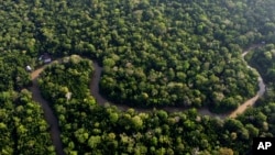 Vista del río Guama y la isla Combu en la selva amazónica, cerca de Belém, Brasil, el 6 de agosto de 2023.