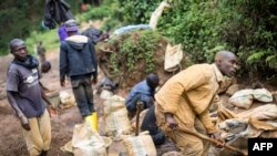 Baluki makele na mine ya cassitérite ya KAlimbi , na nord ya Bukavu, Sud-Kivu, RDC, 330 mars 2017.