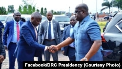 Mokonzi ya mboka Félix Tshisekedi apesi mokambi ya misala ma ye Vital mbote, na bolongwi na ye mpo na kokende Dar-es-Salam, Kinshasa, 16 août 2019. (Facebook/présidence RDC)