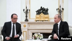 Le président Français François Hollande et son homologue russe Vladimir Poutine au kremlin, le 26 novembre 2015. (Photo Reuters)