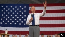 Kandidat calon presiden AS, Gubernur Ohio John Kasich, dalam kampanye di Syracuse, New York (16/4). (AP/John Minchillo)