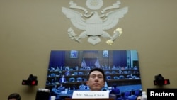 El CEO de la plataforma TikTok, Shou Zi Chew, durante su audiencia en el Congreso de EEUU, en Washington, el 23 de marzo de 2023.