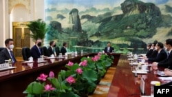 中国国家主席习近平2023年6月19日会见了美国国务卿布林肯一行。（媒体联访照片）
