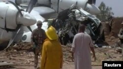 Debido al clima el helicóptero realizó un aterrizaje de emergencia en una zona de conflicto al este de Afganistán. 