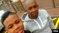 Umculi oloduma uNkosana Mangena lomntanakhe uDonnel okuhlelo lokuhlabela kumabonakude eBhilithani.