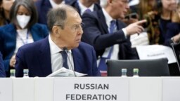 Ruski šef diplomatije Sergej Lavrov na ministarskom sastanku OSCE-a u Skoplju (Foto: AP/Boris Grdanoski)