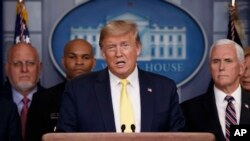 도널드 트럼프 미국 대통령이 9일 백악관에서 신종 코로나바이러스 사태 대응 관련 기자회견을 했다.