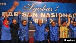 馬來西亞總理納吉布5月6日在競選總部慶祝選舉勝利