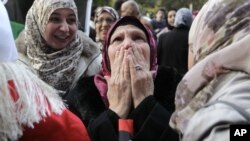 لیبیایی ها در سرور مرگ قذافی