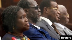 Simone Gbagbo au tribunal (Reuters)