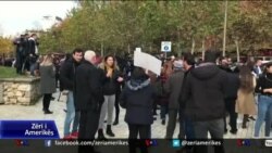 Gazetarët protestojnë paketën antishpifje