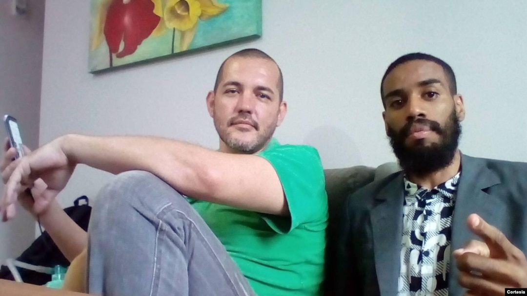 À esquerda, Daniel Sarchiolo e Pastor Mavioli, responsáveis pela organização Mobilize Já