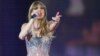 ARCHIVO - Taylor Swift actúa como parte del "Eras Tour" en el Tokyo Dome, el 7 de febrero de 2024, en Tokio.