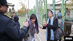 طرح جمع آوری زنان معتاد خیابانی در محله هرندی تهران