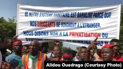 Plusieurs milliers de personnes manifestent à Bobo Dioulasso