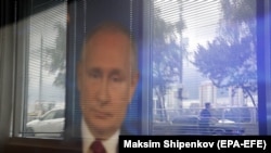 Трансляция "Прямой линии" с президентом РФ Путиным. Москва, 30 июня 2021.