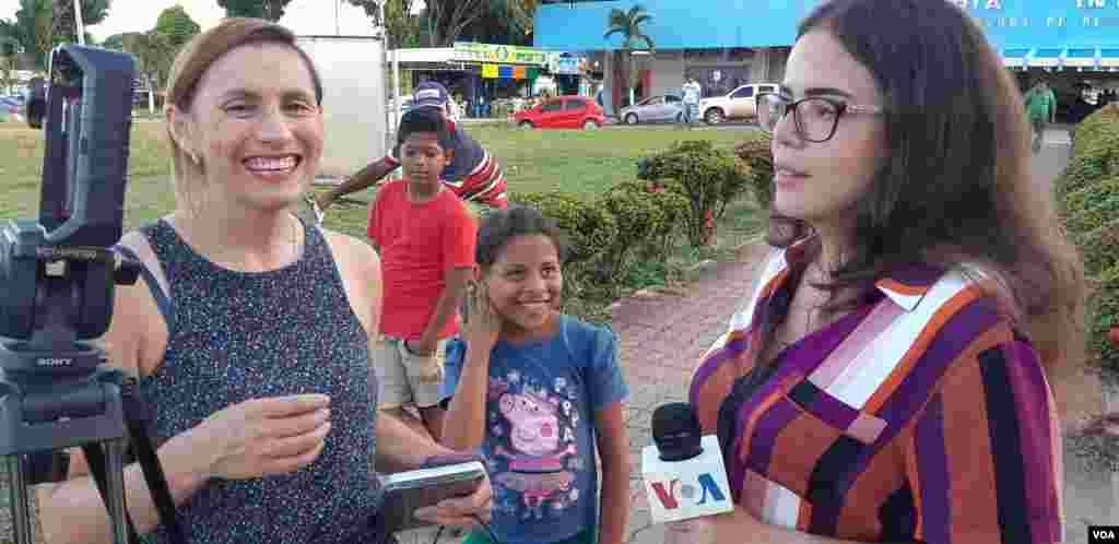 VOA Noticias Celia Mendoza y Alejandra Arredondo pasaron 11 días en las líneas fronterizas entre Venezuela, Brasil, Colombia y Ecuador informando sobre el éxodo de venezolanos en la región. (Alejandra Arredondo, Celia Mendoza &ndash; VOA) &nbsp;