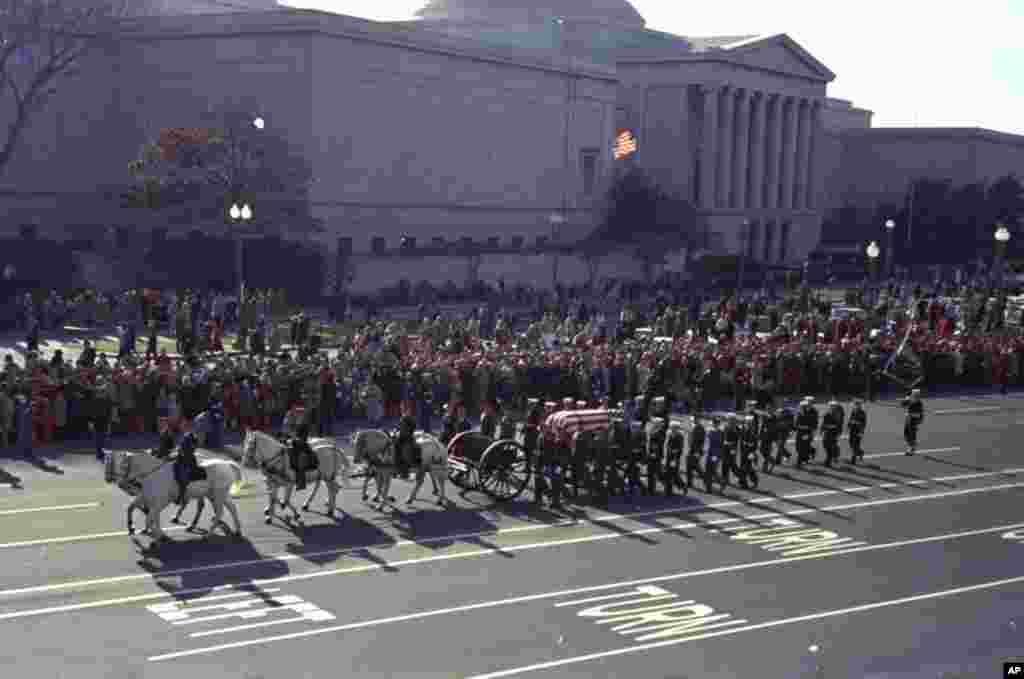 JFK FUNERAL PROCESSION