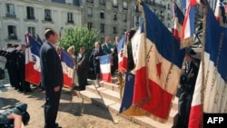 Photo prise le 16 juillet 1995 du président de la République Jacques Chirac lors des cérémonies commémoratives de la rafle du Vel d'Hiv le 16 juillet 1942.