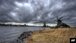 The Dutch did not invent windmills, but they put them to good use, powering industrial machinery and, especially, draining low-lying fields.