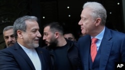 یوسف رجّی وزیر خارجه لبنان و عباس عراقچی وزیر خارجه جمهوری اسلامی (آرشیو)