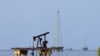 En la imagen una vista de las instalaciones petroleras en el lago de Maracaíbo, en Cabimas, Venezuela, fechada el 29 de enero de 2019.