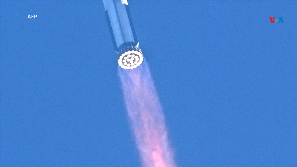 La nave espacial SpaceX despega de Starbase cerca de Boca Chica, Texas, el 19 de noviembre de 2024, para la sexta prueba de Starship.&nbsp;