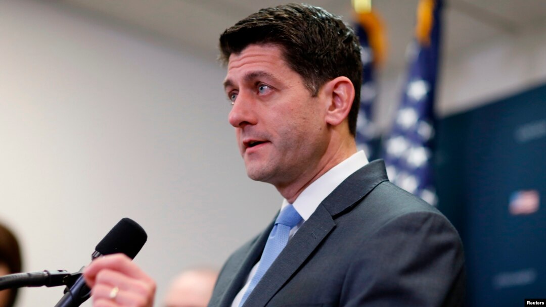 Ketua DPR Paul Ryan berbicara kepada media di gedung Capitol di tengah ancaman kebuntuan anggaran, Selasa (6/2). 