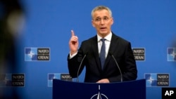 El secretario general de la OTAN, Jens Stoltenberg, habla durante una conferencia de prensa en la sede de la OTAN en Bruselas, el 1 de abril de 2019. 