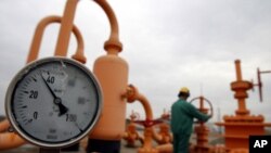 بلند رفتن نرخ مواد نفتی در افغانستان