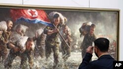 지난 11일 북한 평양 옥류전시관에 민족주의를 강조한 그림이 걸려있다. (자료사진)